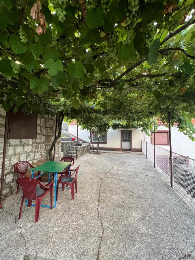Kuca Za Odmor Villa Nikšić Екстериор снимка