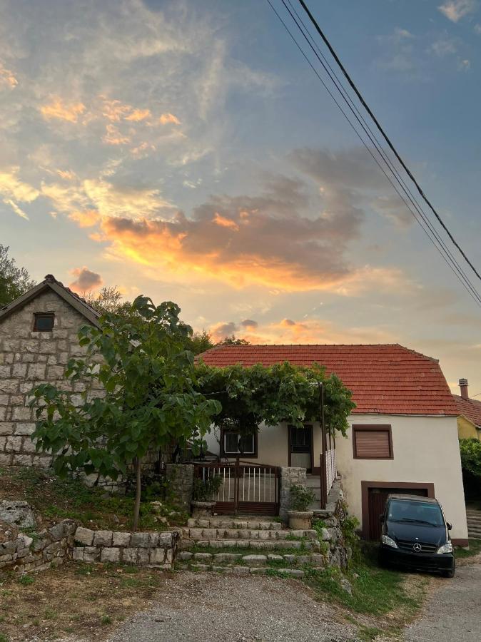 Kuca Za Odmor Villa Nikšić Екстериор снимка
